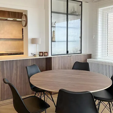 Apartment Huswell - Renovated Beachfront *